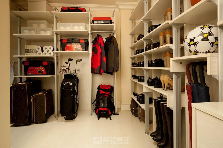 不追求華麗，而追求舒適；不堆砌裝飾，而回歸生活本身